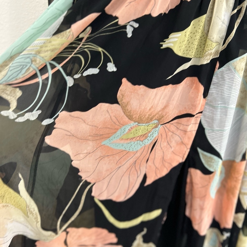 Lulus NWT black floral printed maxi dress MED feminine Datenight event sexy - Picture 6 of 7